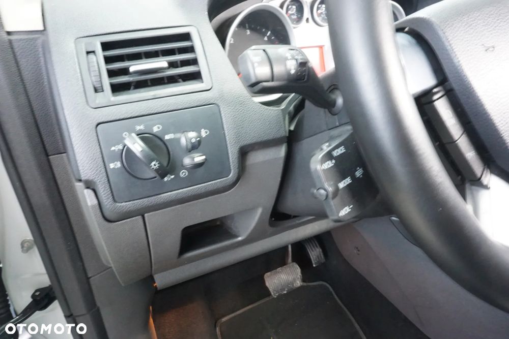 Ford Kuga 2.0 TDCi 4x4 Titanium - 26