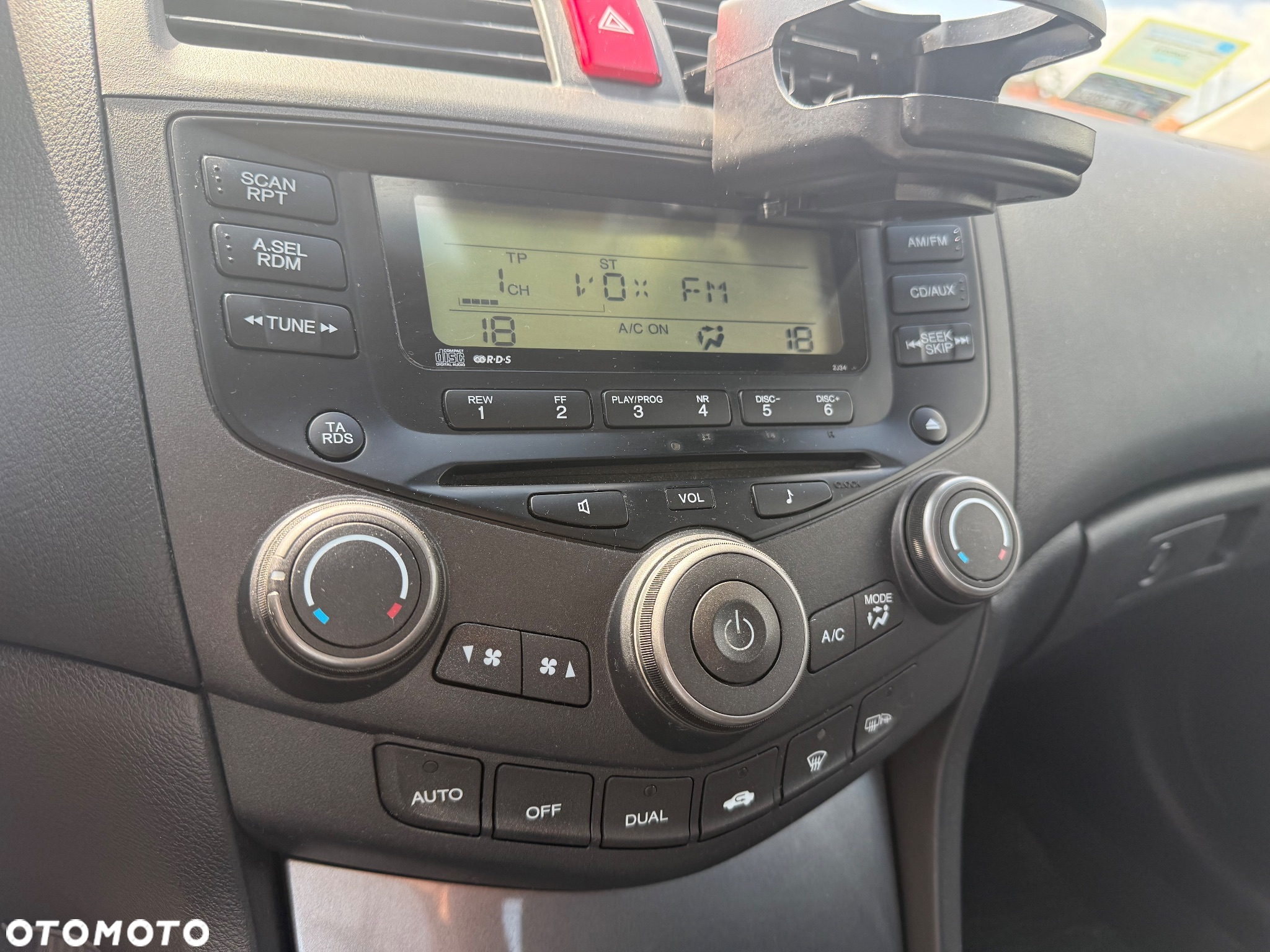 Honda Accord 2.0 Comfort - 10