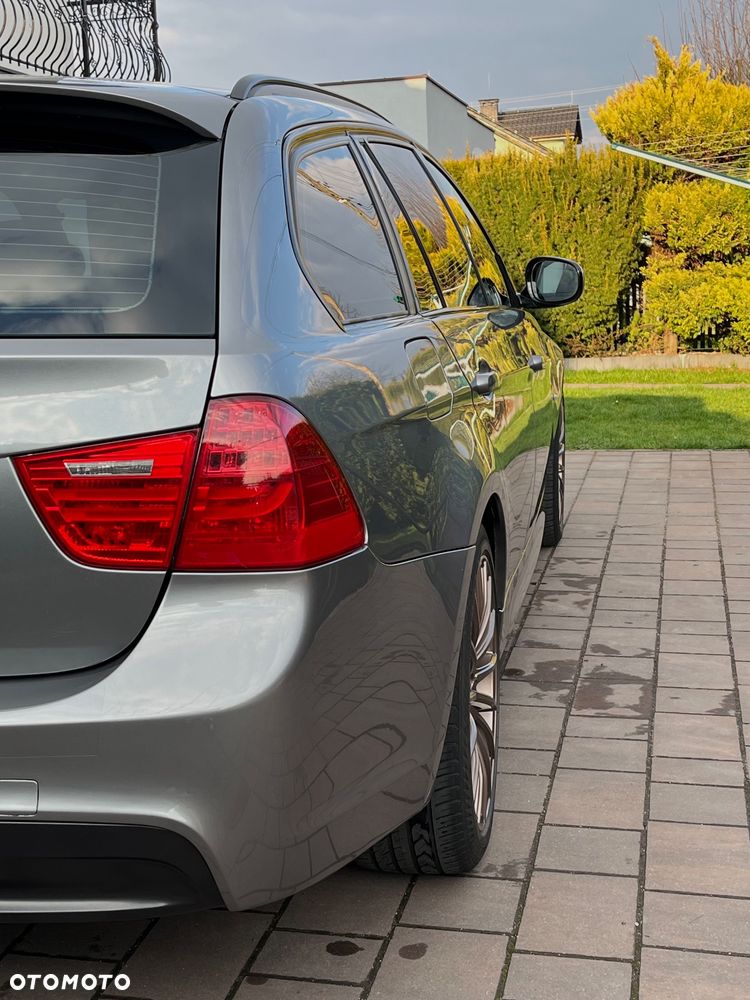 BMW Seria 3 320d xDrive - 9