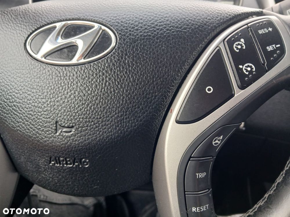 Hyundai i30 1.6 Comfort - 28