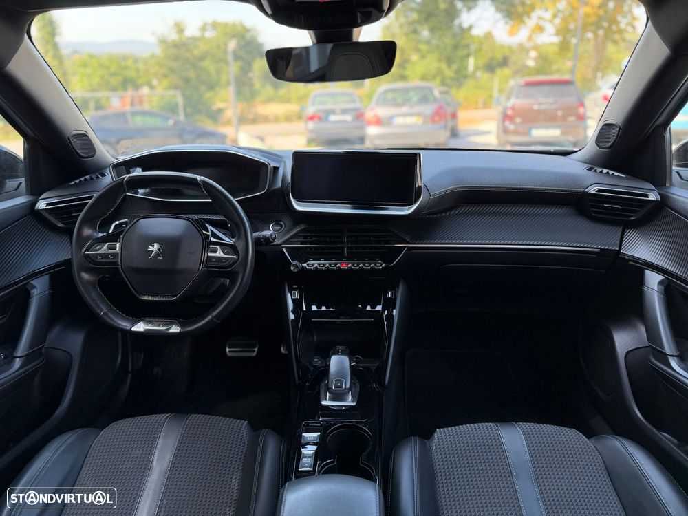 Peugeot 2008 1.2 PureTech GT Line EAT8 - 24