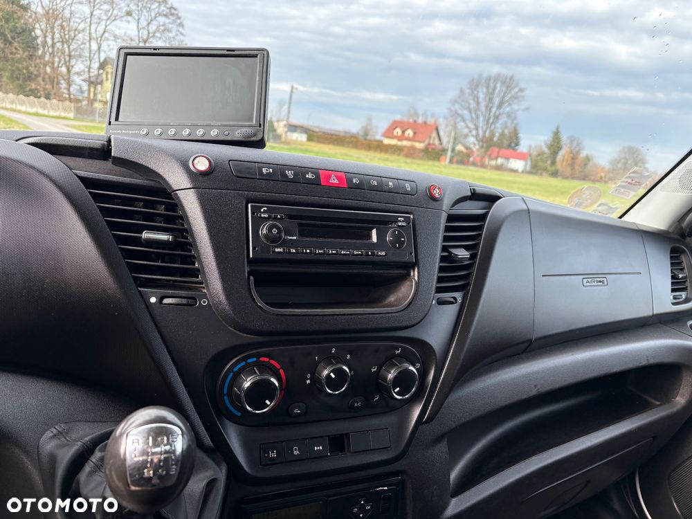 Iveco DAILY 70C17/Wywrot na 3strony/DMC 7000Kg/Żuraw/Klima/Super stan - 25