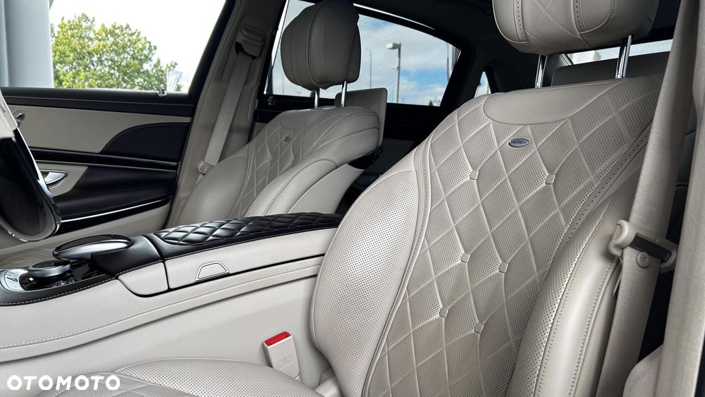 Mercedes-Benz Klasa S 560 4-Matic L 9G-TRONIC - 12