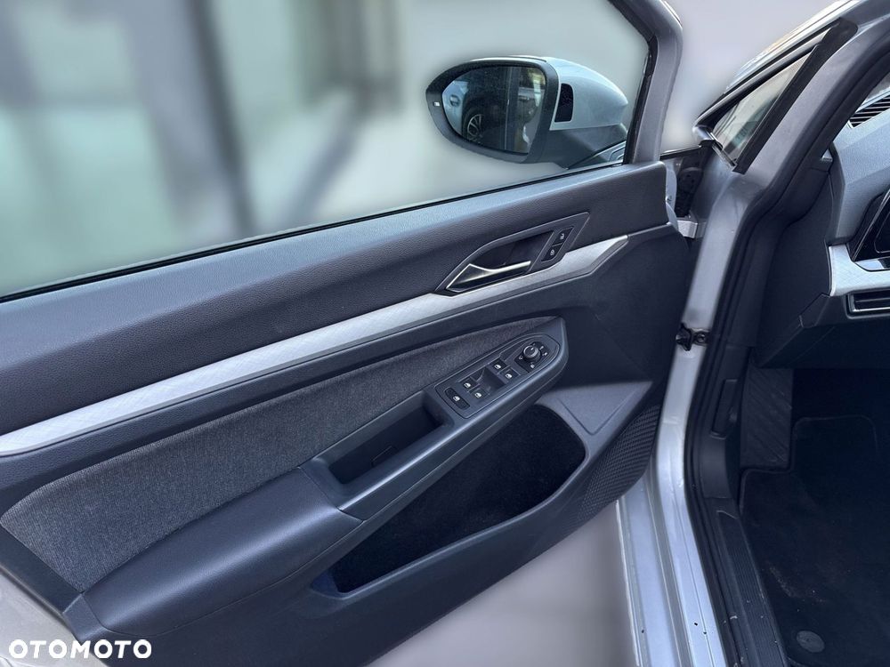 Volkswagen Golf - 10