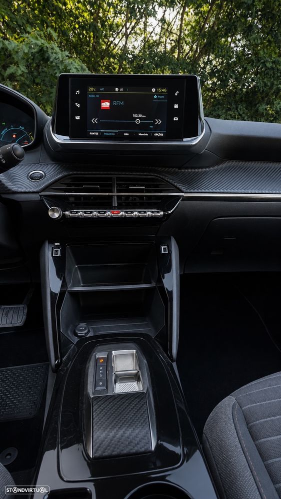 Peugeot e-208 - 18