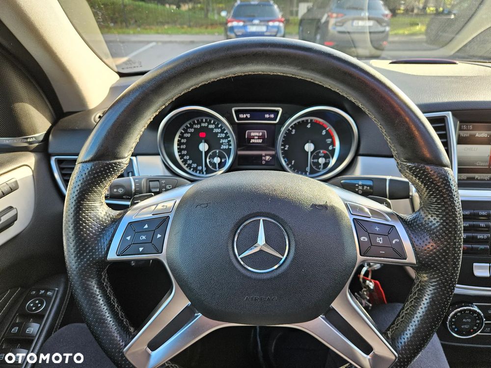 Mercedes-Benz ML 350 BlueTec 4-Matic - 33