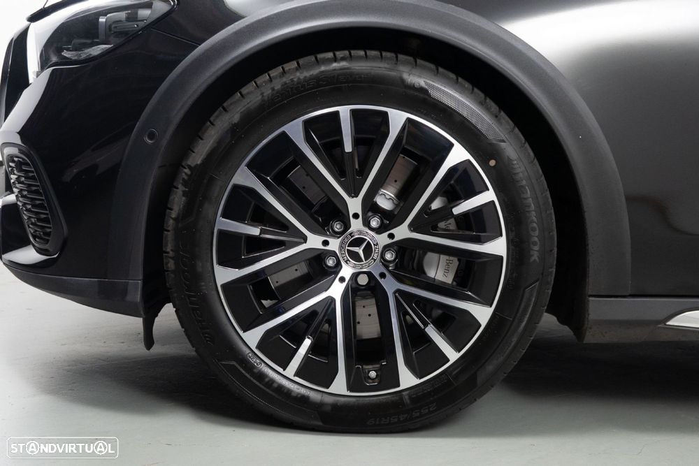 Mercedes-Benz E 300 de 4Matic All-Terrain - 25