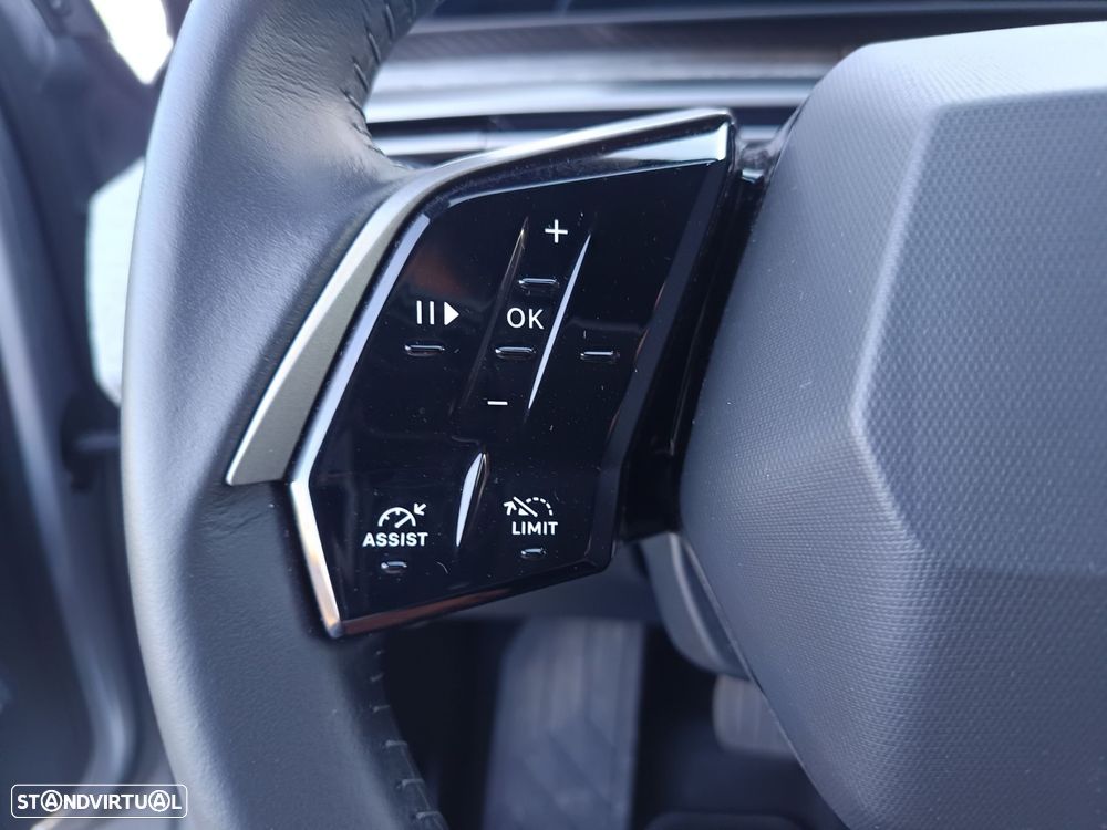 Peugeot E-3008 73 kWh Allure - 28