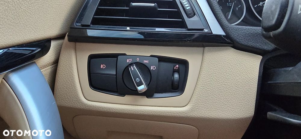 BMW 3GT 328i xDrive Sport-Aut Sport Line - 33