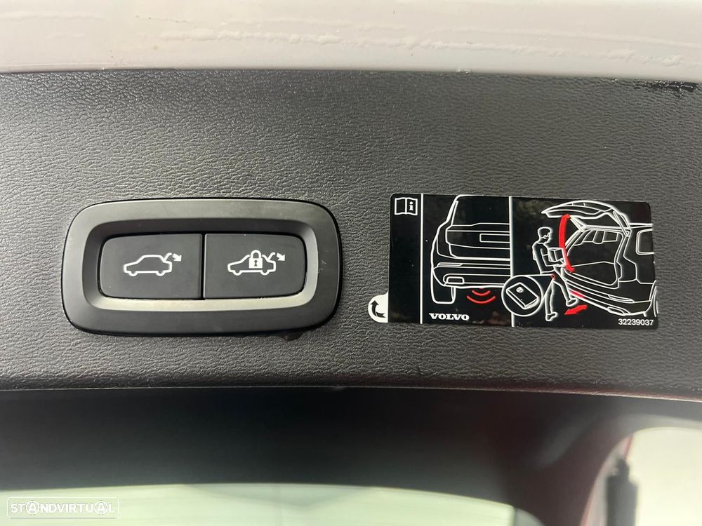 Volvo XC 40 1.5 T5 PHEV Inscription - 24