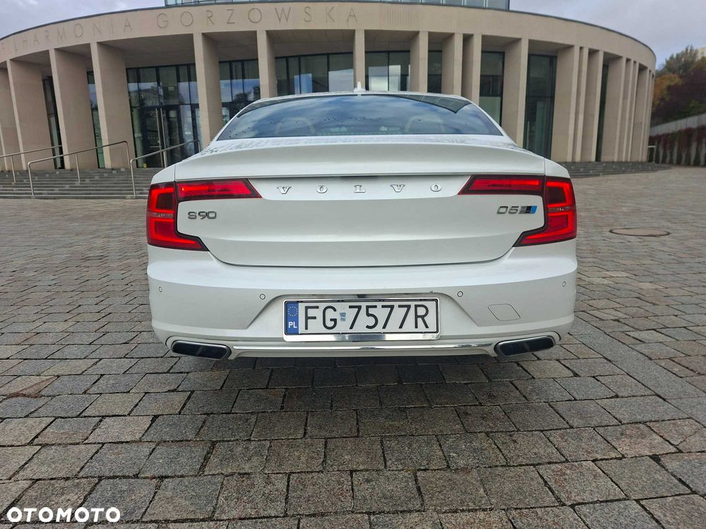 Volvo S90 - 4