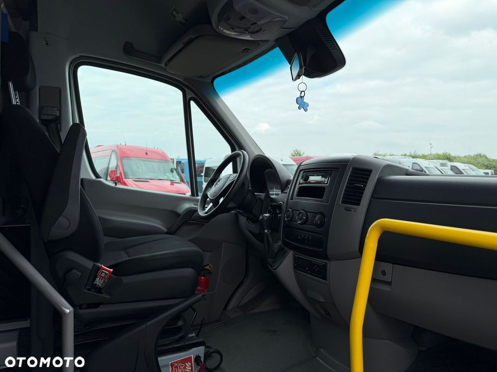 Mercedes-Benz Sprinter 519 - 17