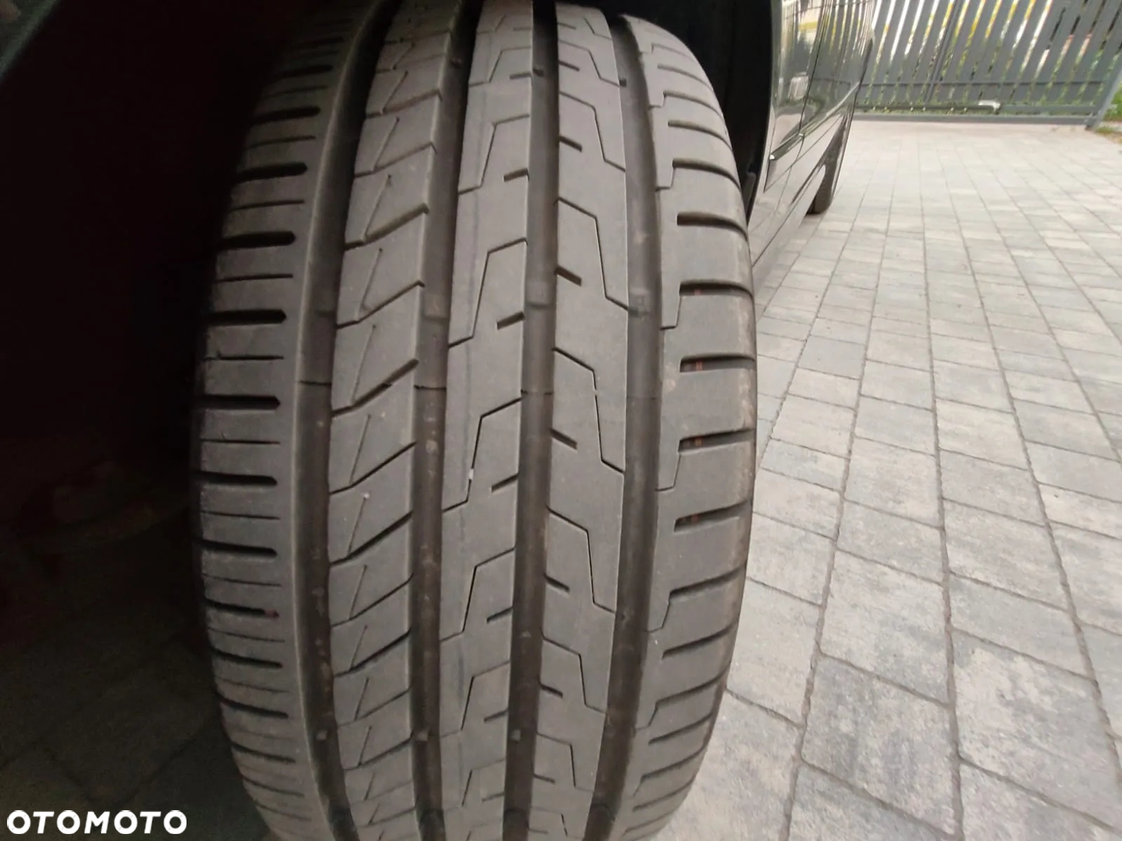 BMW Seria 5 520i - 11