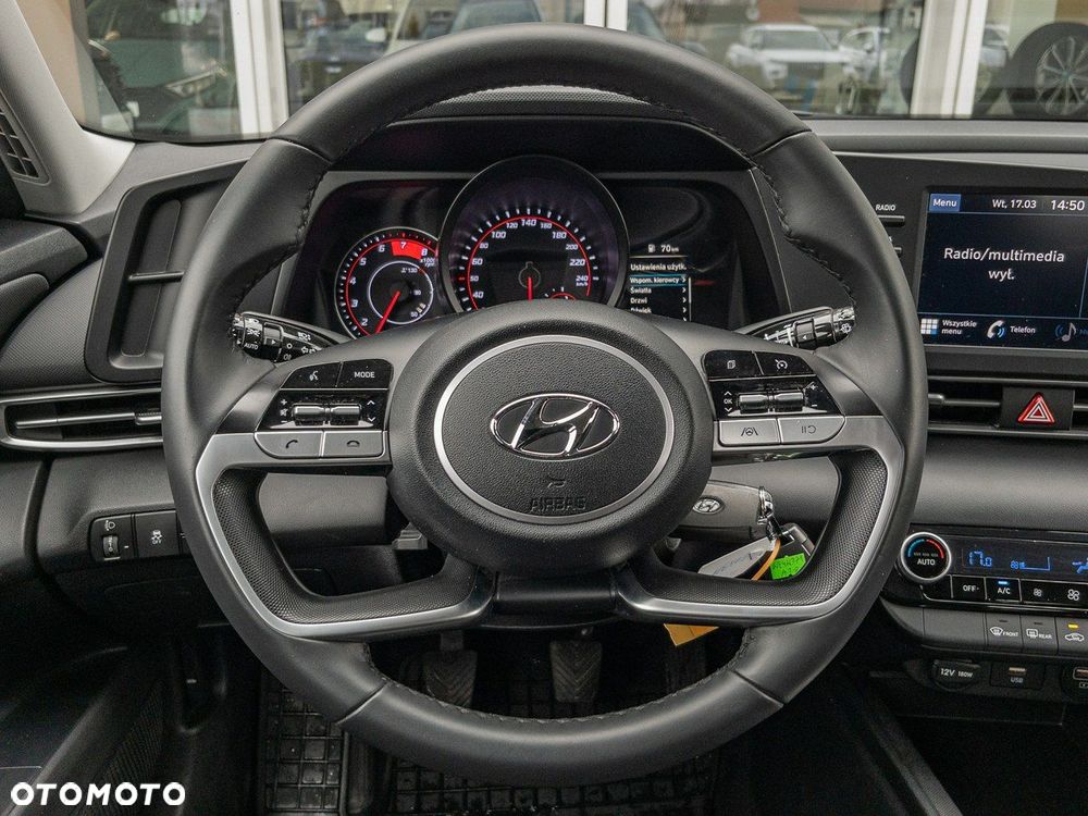 Hyundai Elantra - 13