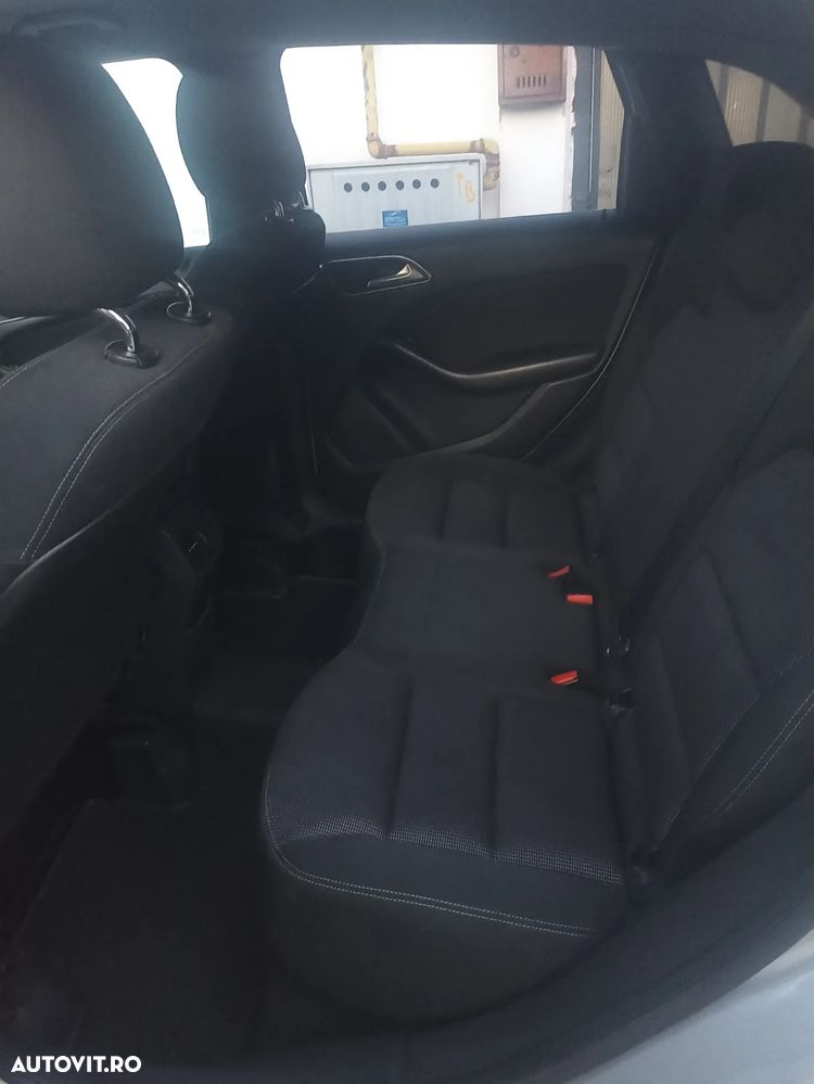 Mercedes-Benz B - 6