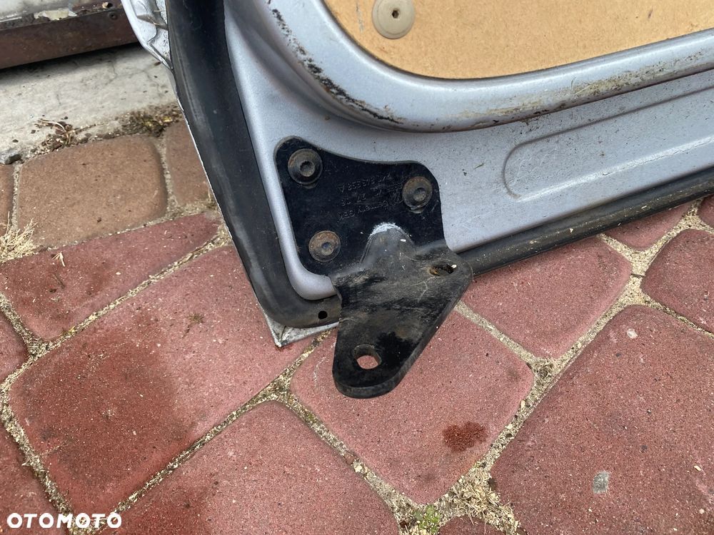 DRZWI BOCZNE PRZESUWNE PRAWE CADDY - 23