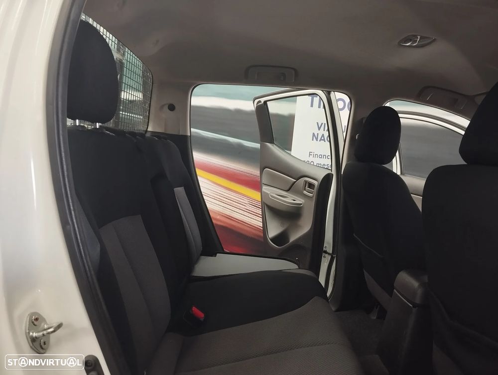 Mitsubishi L200 2.4 DI-D CD Space Cab Invite 2WD - 10