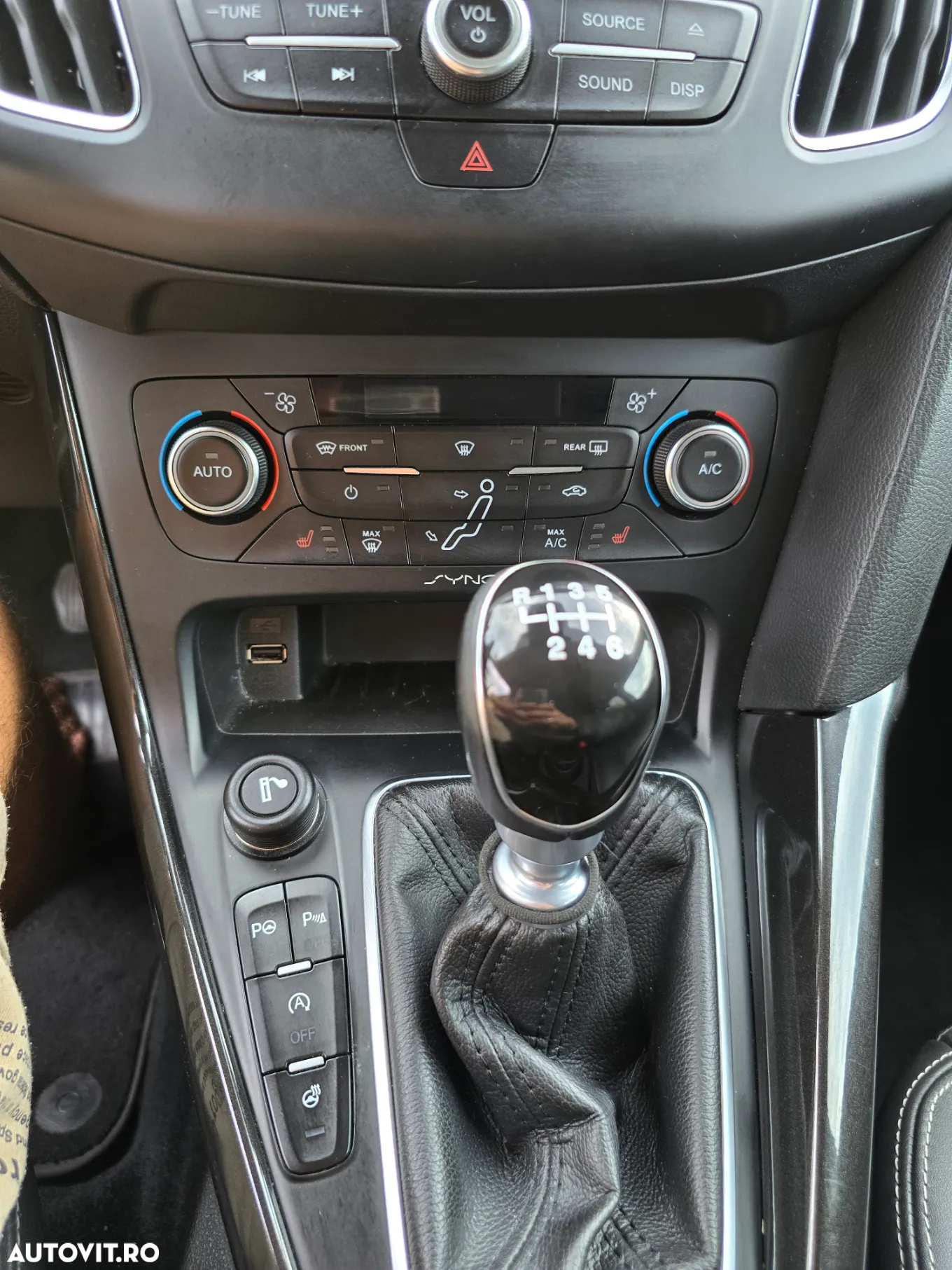Ford Focus 1.5 Ecoboost Titanium Business - 10