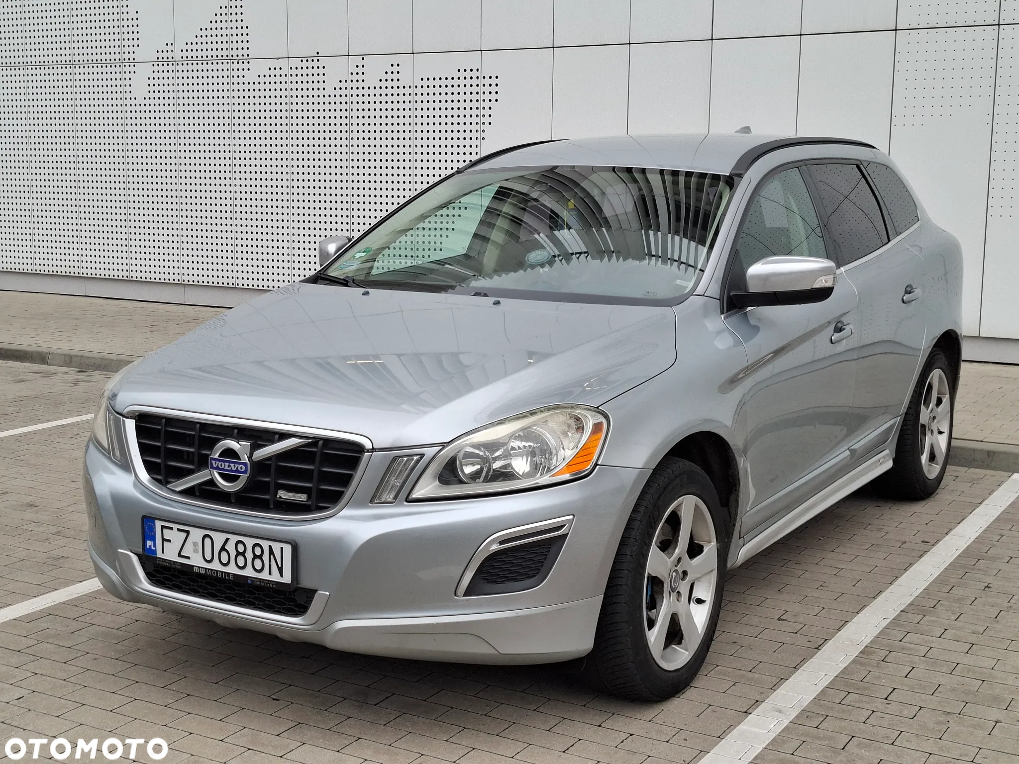 Volvo XC 60 D3 R Design - 4