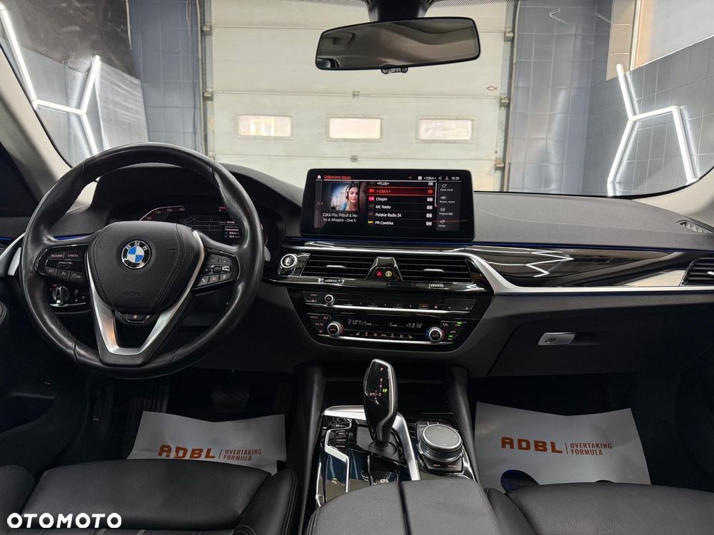 BMW Seria 5 520d M Sport Edition - 14