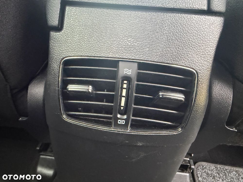 Kia Ceed 1.6 GDI DCT Platinum Edition - 29