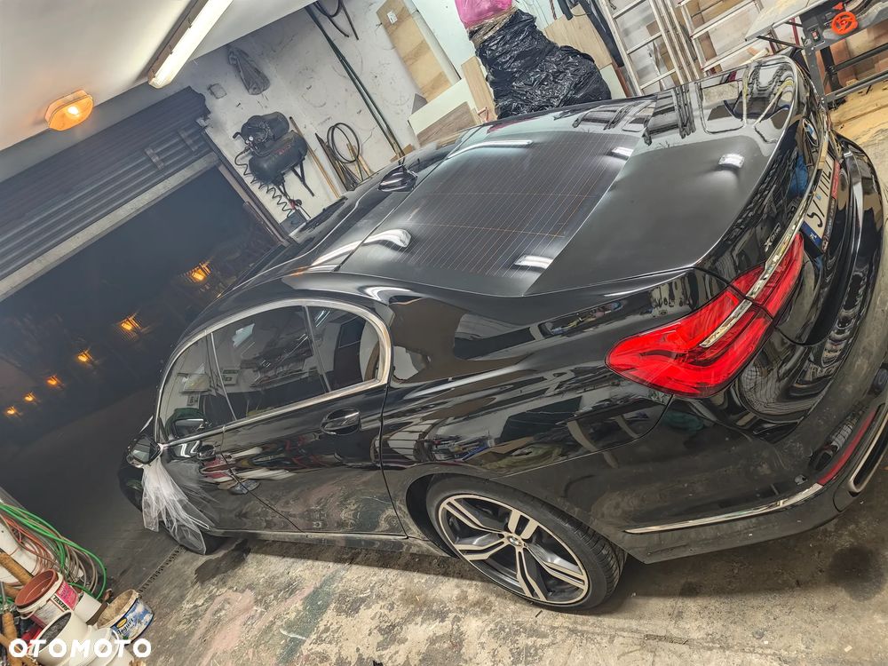 BMW Seria 7 750Li xDrive - 15