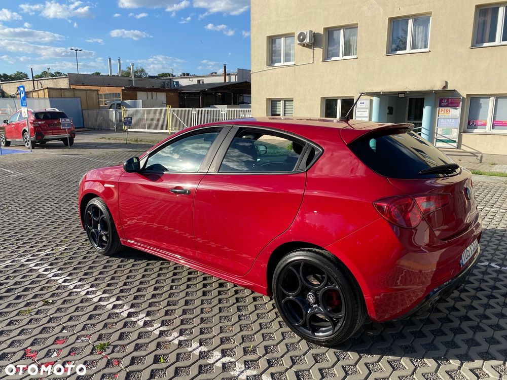 Alfa Romeo Giulietta 1.6 JTDM 16V Lusso - 4
