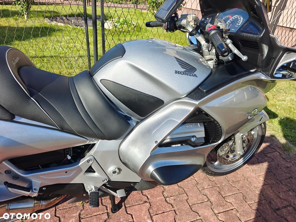 Honda ST - 5