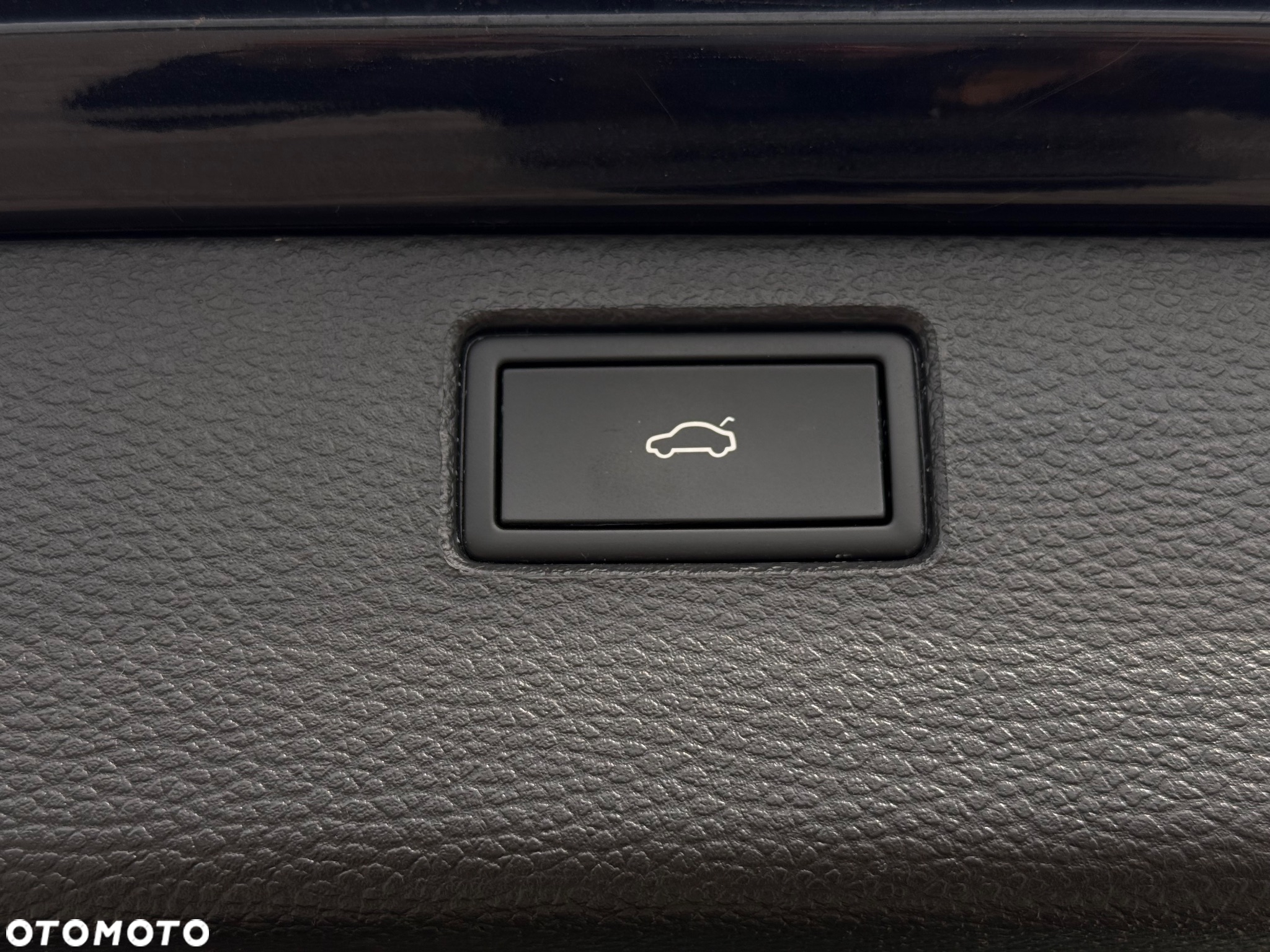 Volkswagen Passat 2.0 TDI Highline R-Style - 9