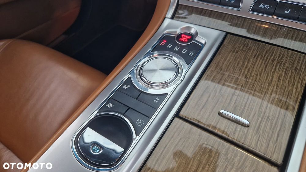 Jaguar XF 3.0 V6 D Premium Luxury - 22