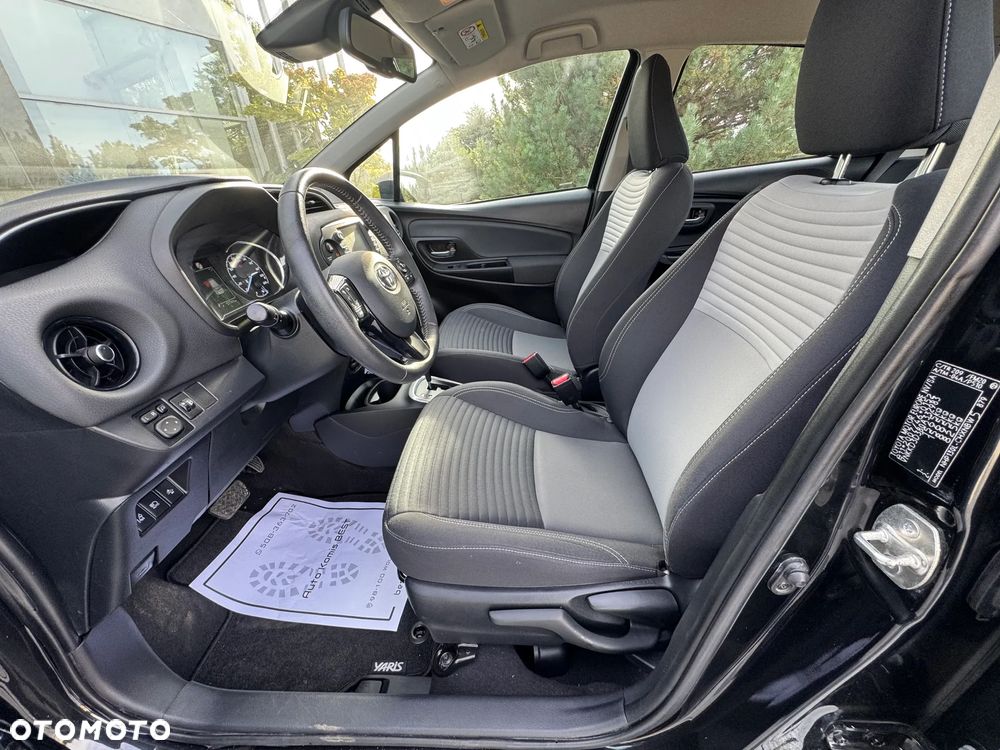 Toyota Yaris Hybrid 100 Premium EU6 - 21