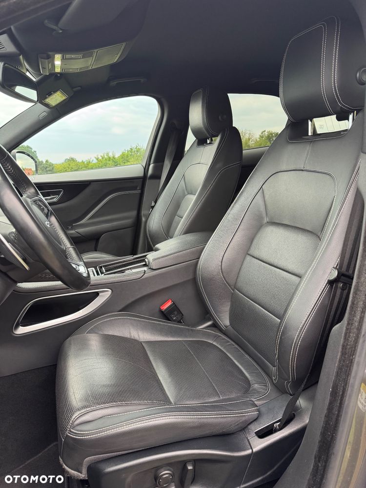 Jaguar F-Pace 2.0 i4D AWD R-Sport - 25