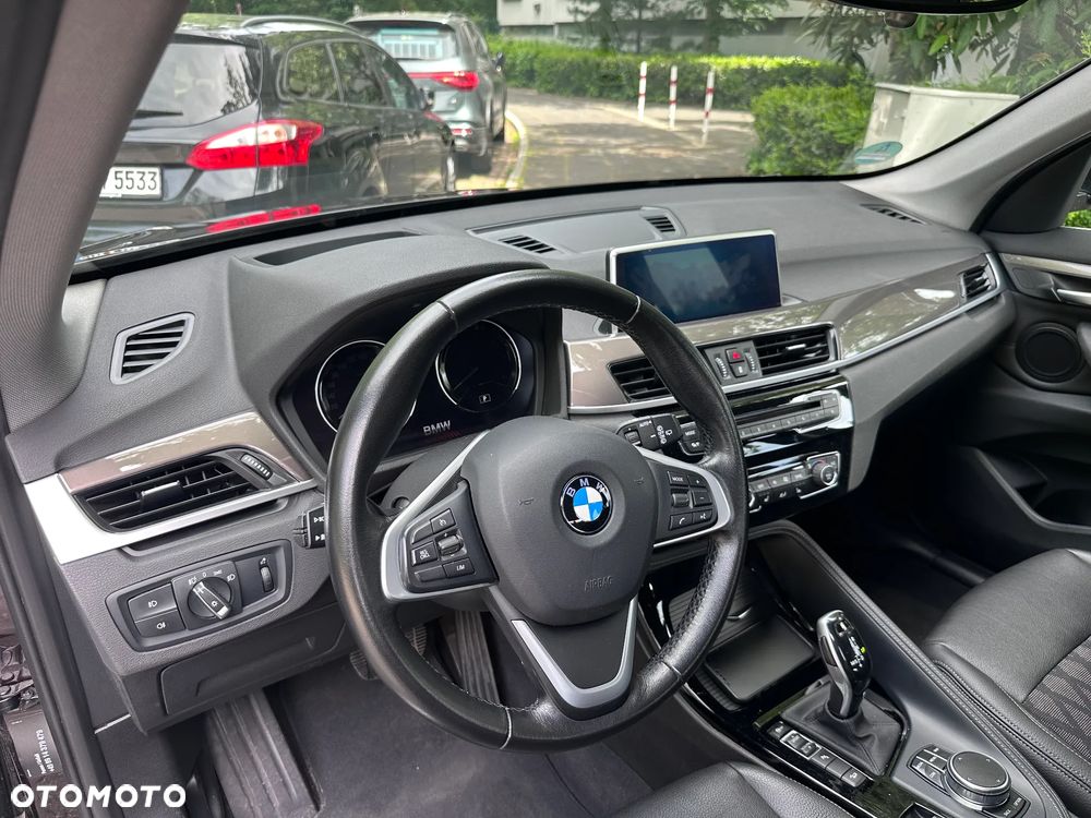 BMW X1 xDrive20d Sport Line sport - 6