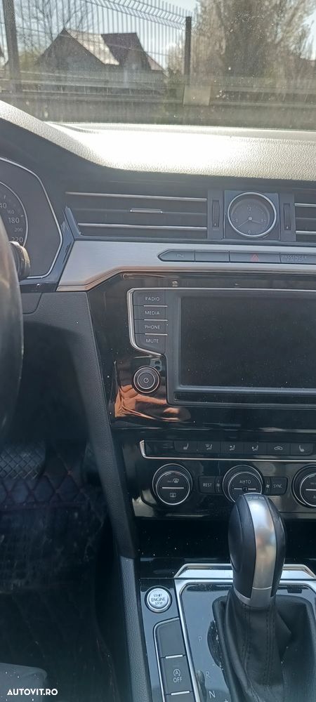 Volkswagen Passat 2.0 TDI DSG Highline - 3