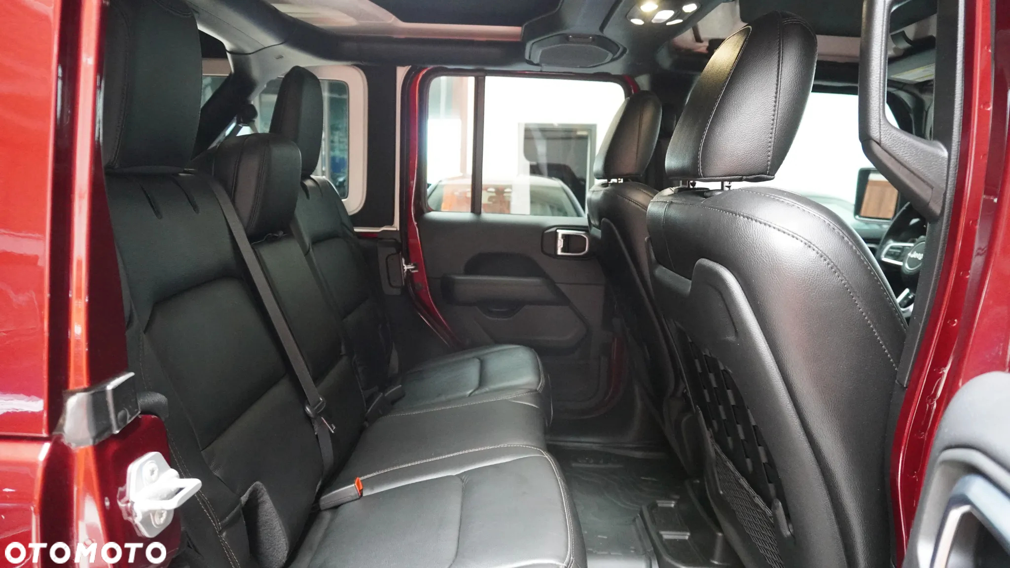 Jeep Wrangler - 10