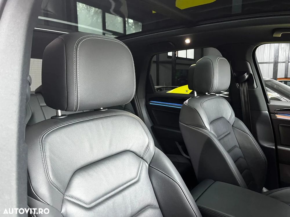 Volkswagen Touareg 3.0 V6 TDI 4Motion DPF Automatik R-Line - 32