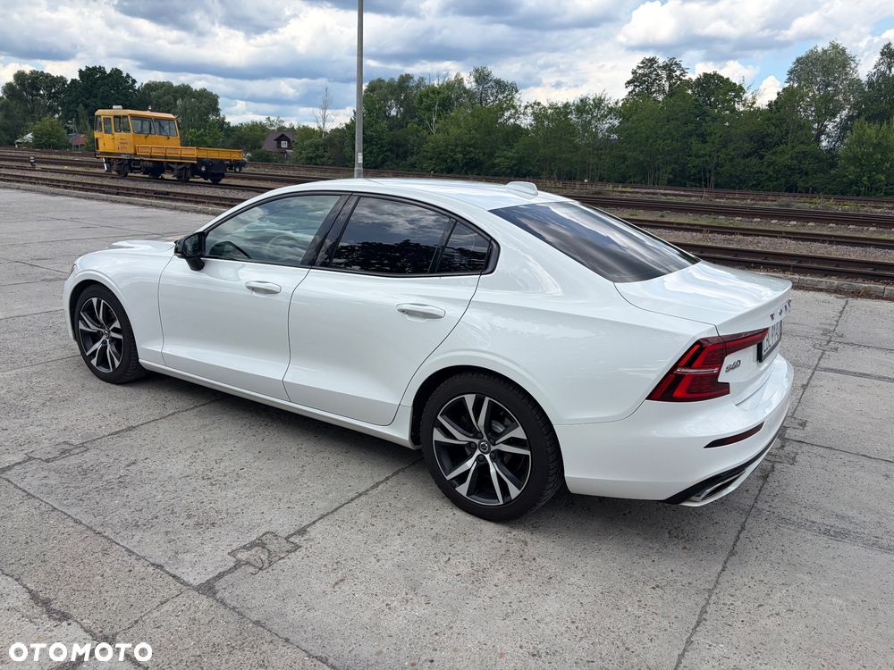 Volvo S60 B4 B R-Design - 16
