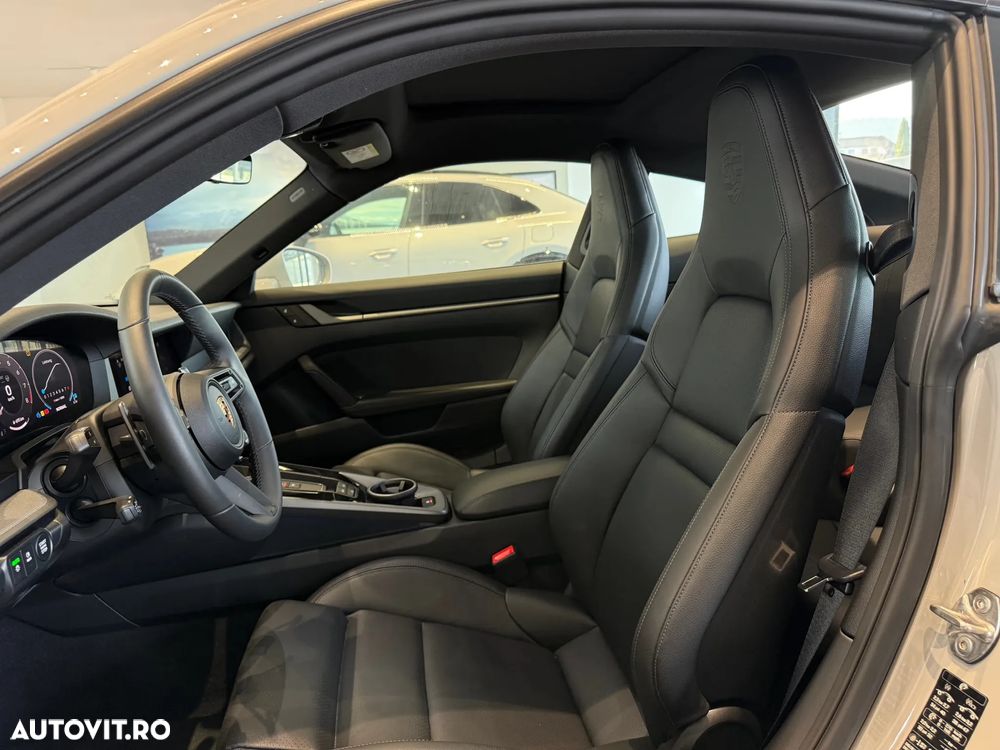 Porsche 911 Carrera PDK - 10