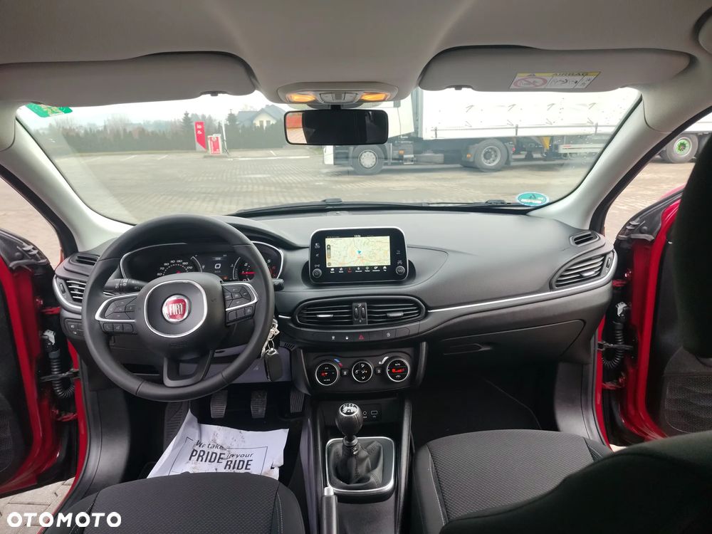 Fiat Tipo 1.4 T-Jet Lounge - 19