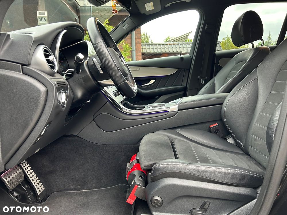 Mercedes-Benz GLC 300 de 4Matic 9G-TRONIC AMG Line Plus - 21
