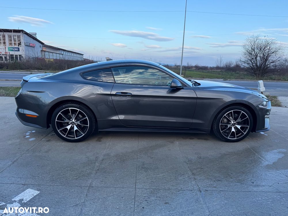 Ford Mustang 2.3 EcoBoost - 12