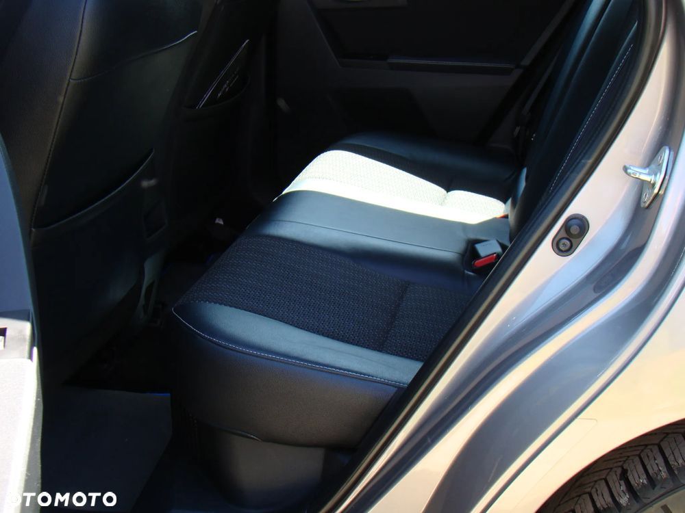 Toyota Auris - 23