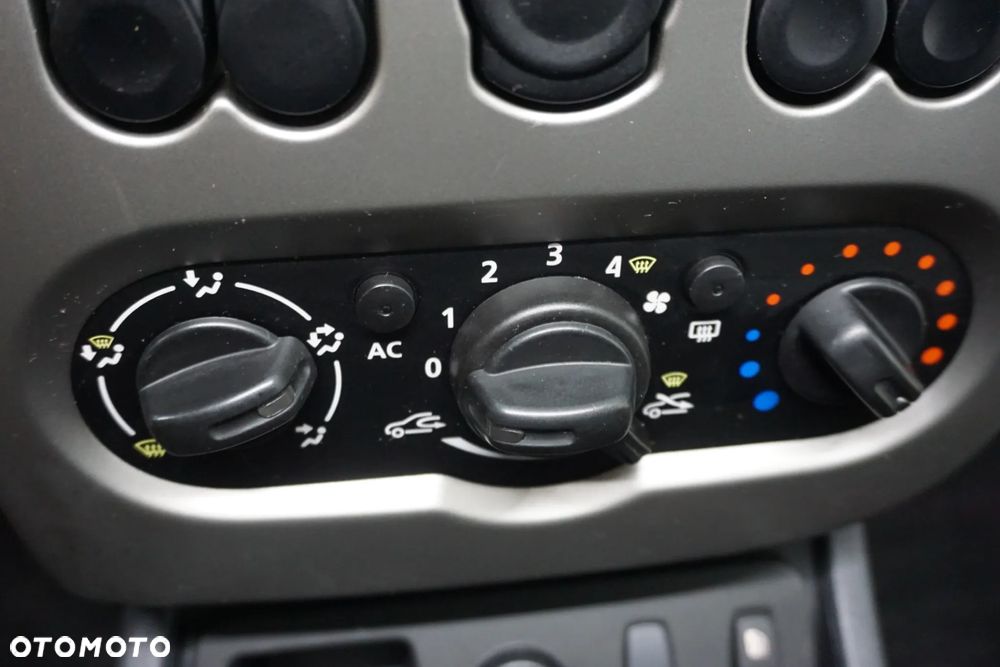 Dacia Duster dCi 110 FAP 4x2 Laureate - 28