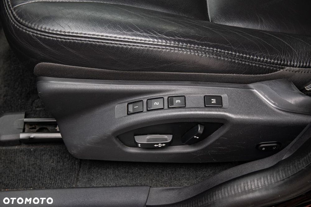 Volvo XC 60 D4 Geartronic Momentum - 11