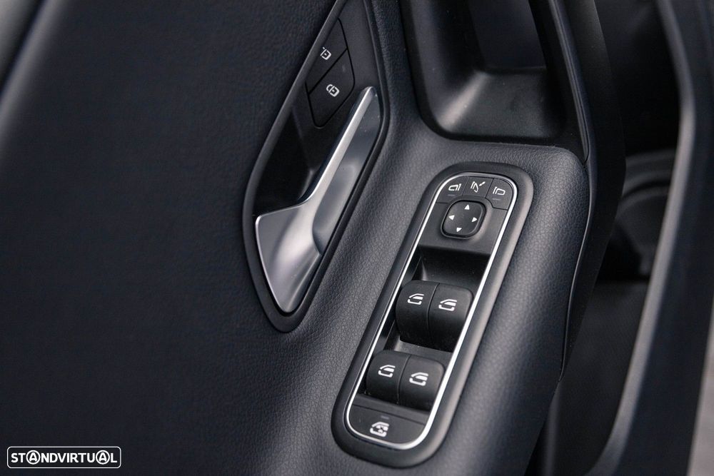 Mercedes-Benz A 200 Standard - 43