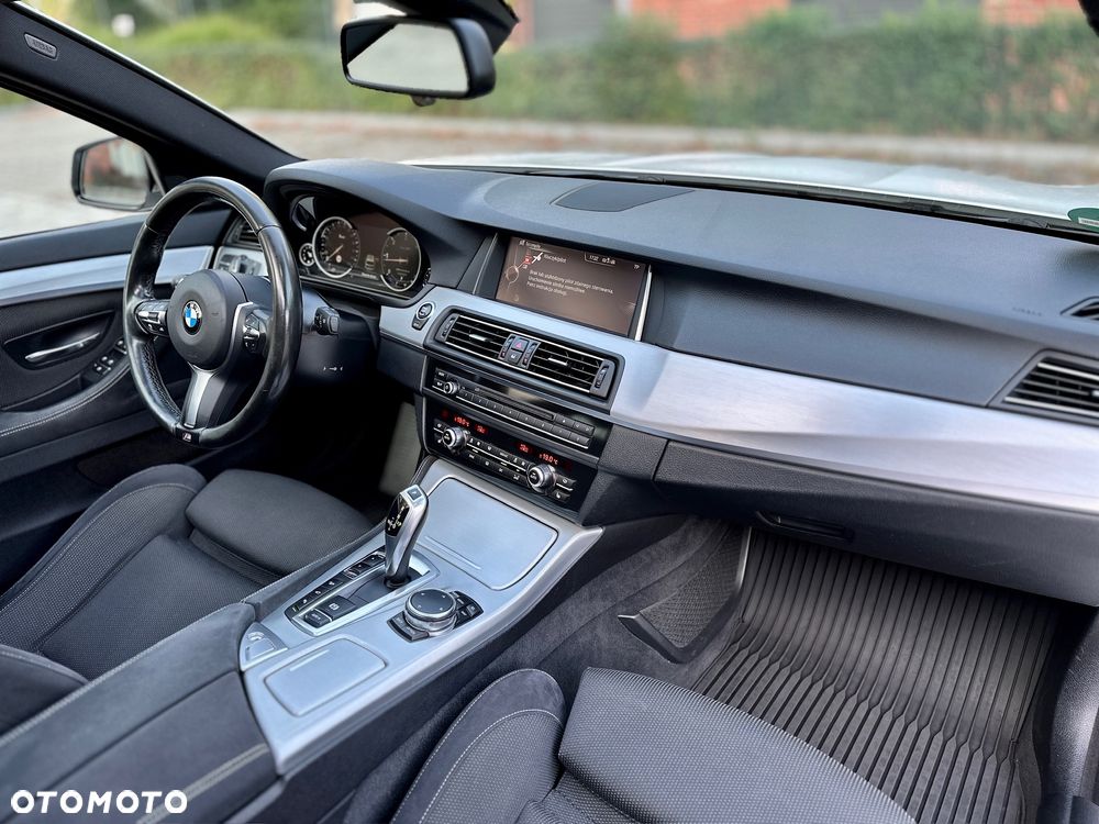 BMW Seria 5 520d M Sport - 13