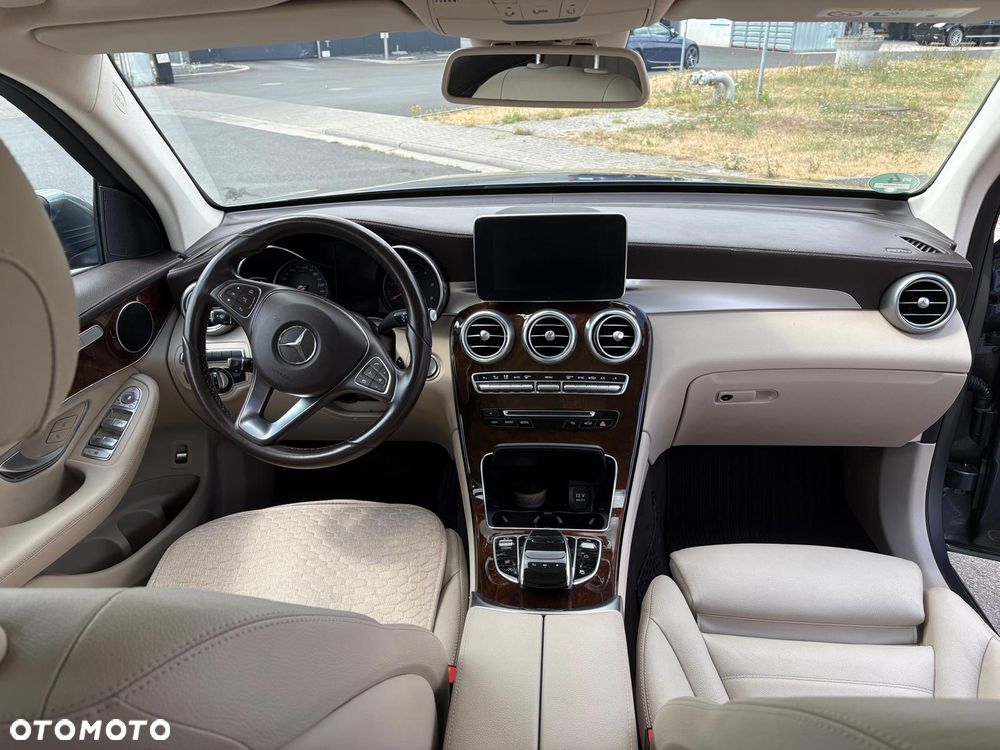 Mercedes-Benz GLC - 6