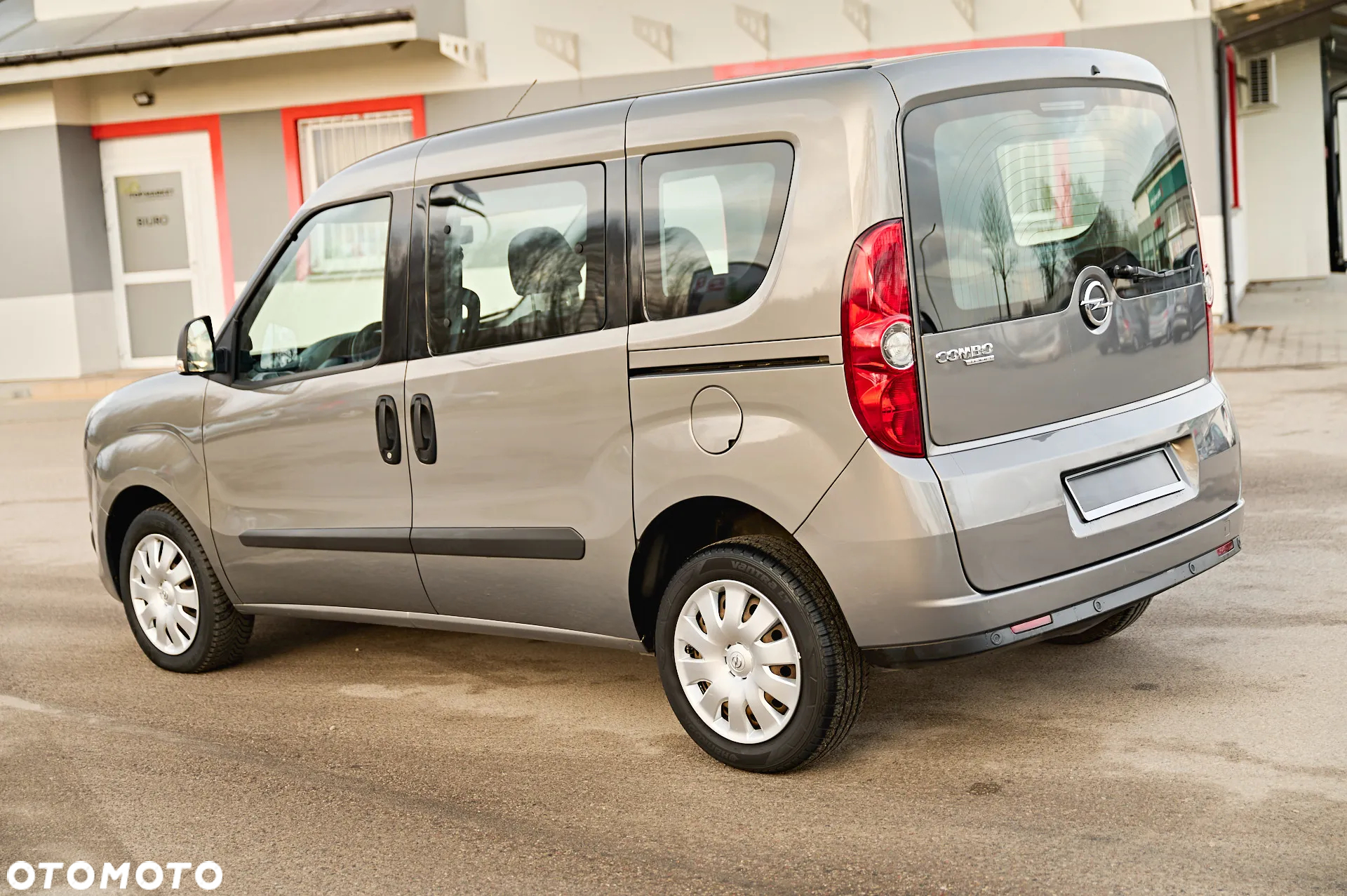 Opel Combo Tour 1.4 Enjoy Eu6 - 8