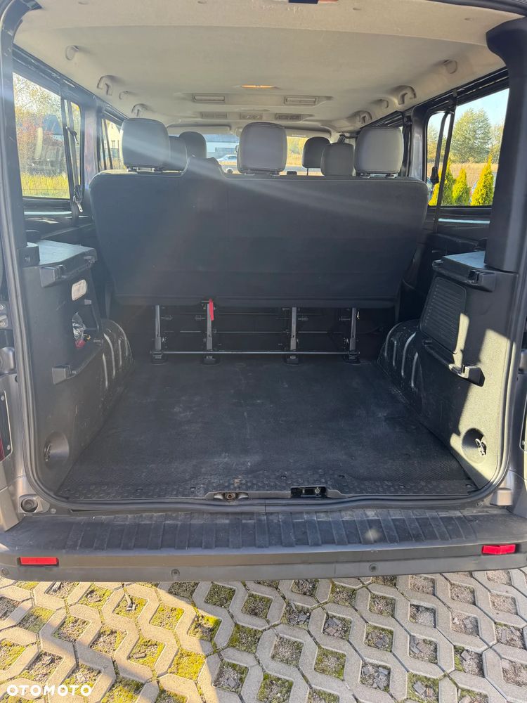 Opel Vivaro - 11