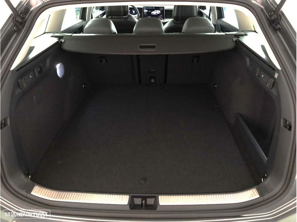 VW Passat Variant - 17
